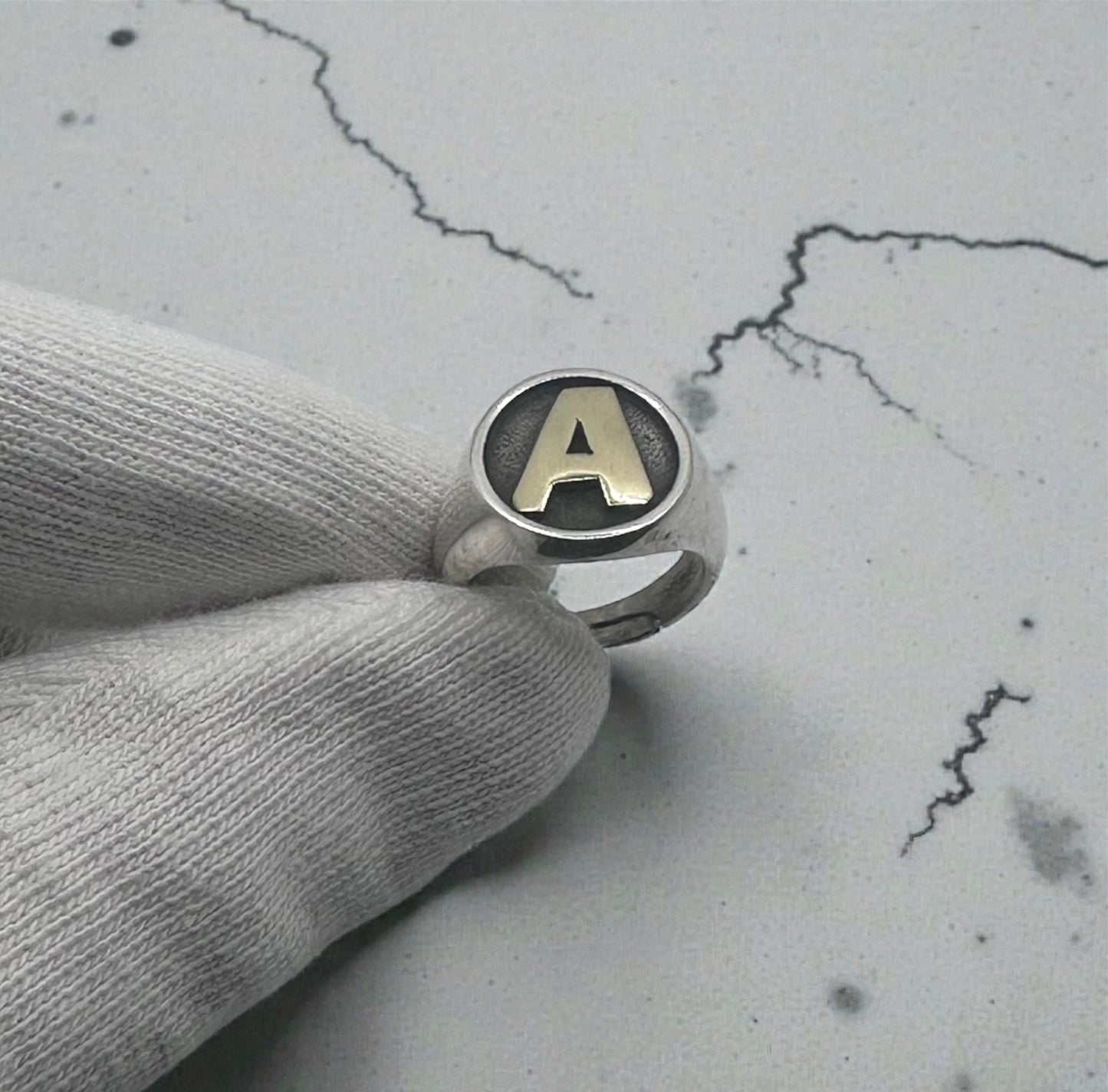 Anello Lettera Personalizzabile in Argento